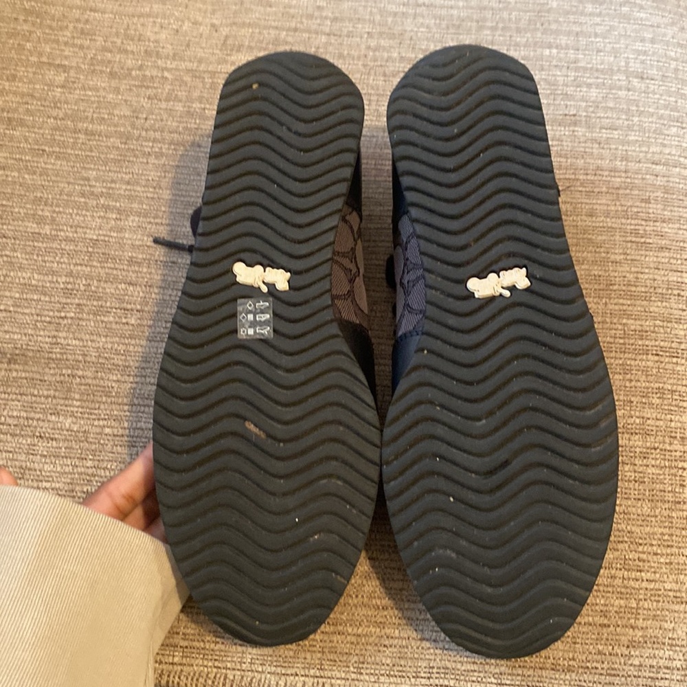 Coach Shoe , Size 9.5, Fairly New!! - Picture 4 of 4